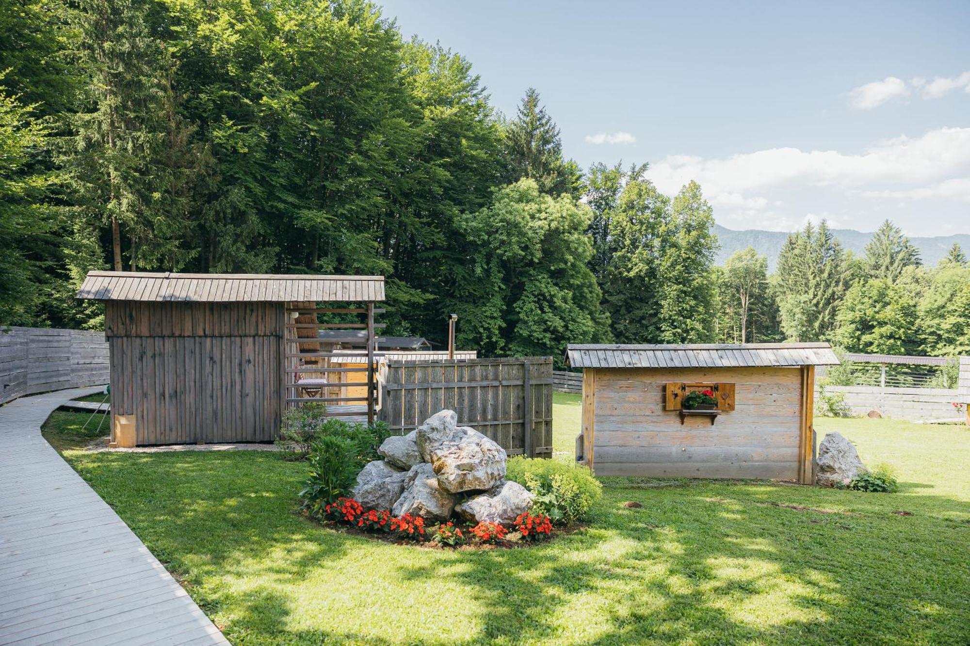 Alp Glamping Village Radovljica Exterior photo